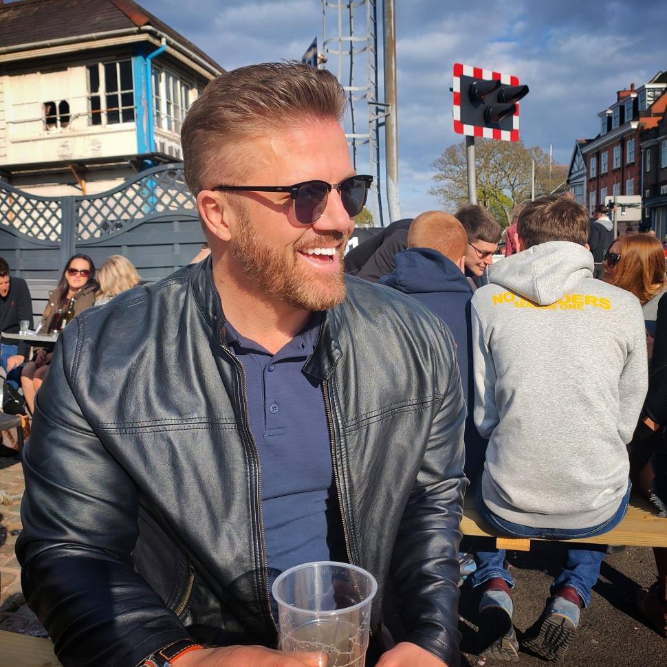 Un culturist britanic de 42 de ani a murit de COVID, după ce a refuzat vaccinul. "Poate că povestea lui va salva viaţa cuiva" 720317