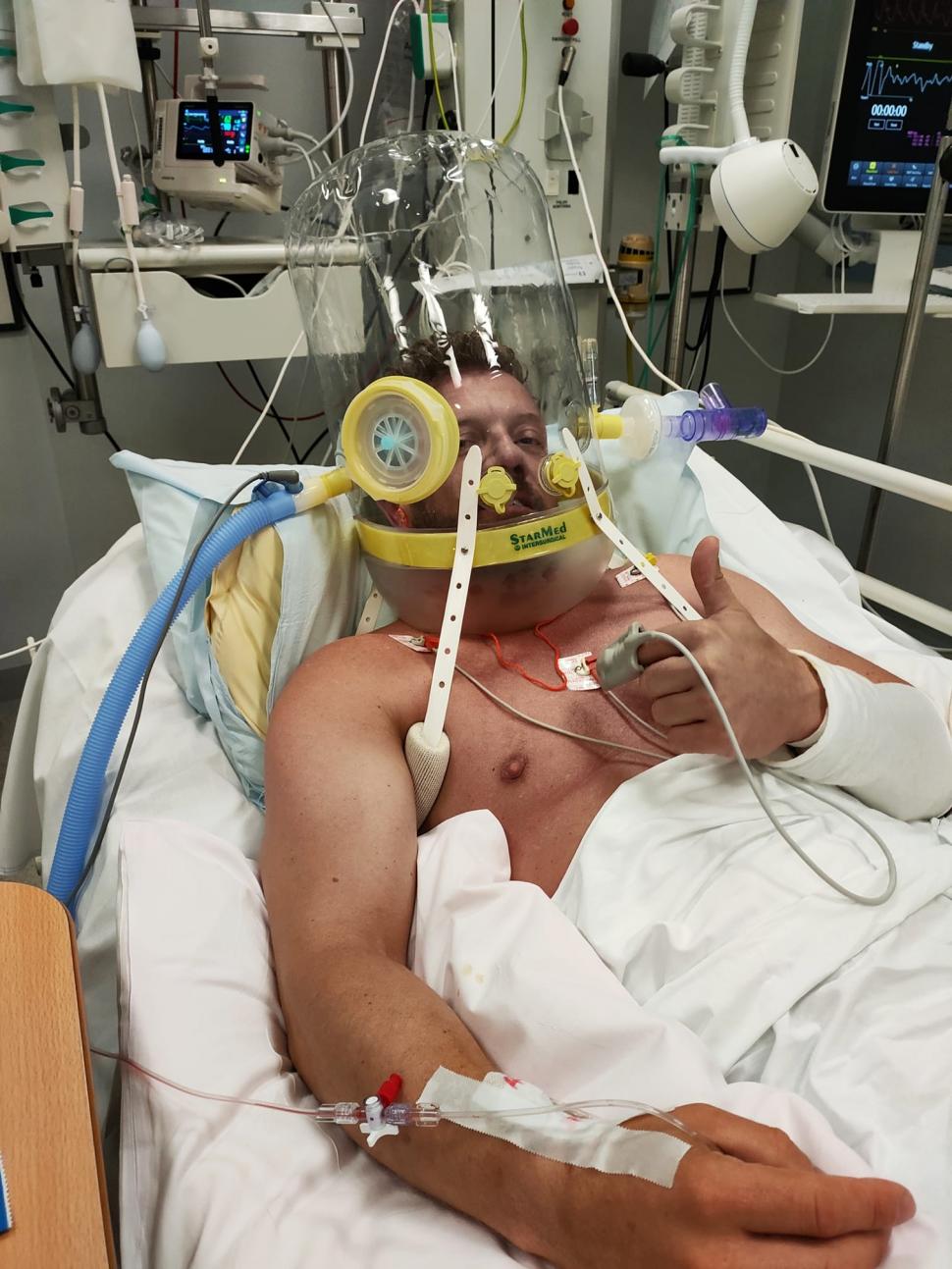 Un culturist britanic de 42 de ani a murit de COVID, după ce a refuzat vaccinul. "Poate că povestea lui va salva viaţa cuiva" 720318