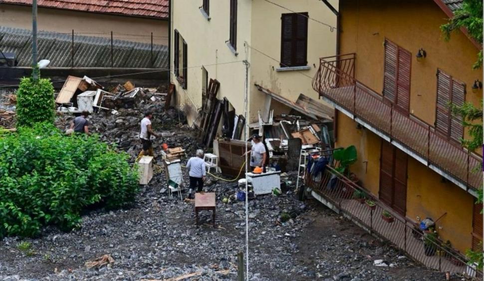 Italia este mistuită simultan de incendii, grindină, inundații severe și alunecări de teren. Populația este copleșită de vremea extremă 720519