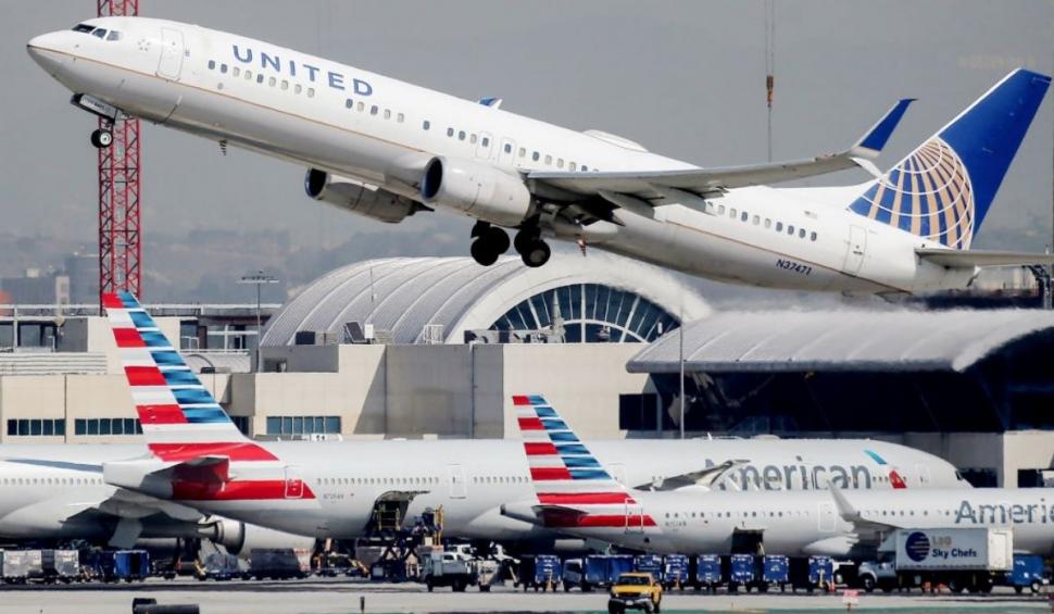 Compania aeriană United Airlines își obligă angajații să se vaccineze, altfel vor fi dați afară. Premieră pentru industria aeronautică
