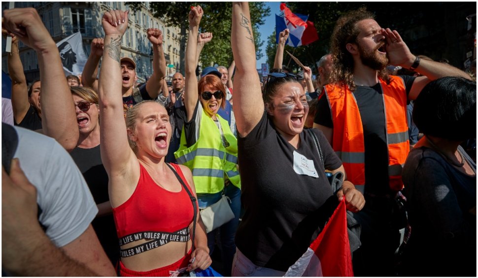 Noi proteste în Franța împotriva permisului sanitar care intră în vigoare de luni