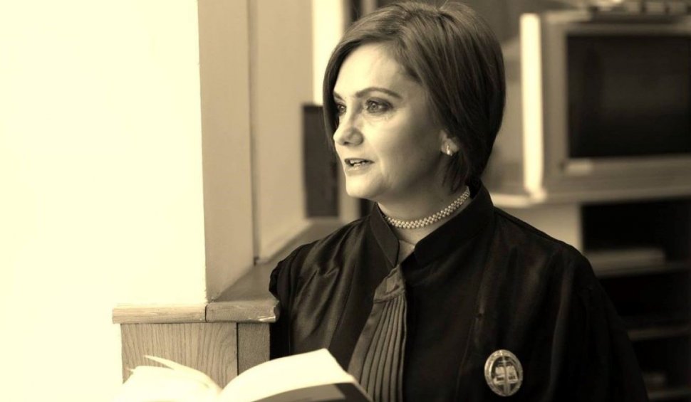 Judecătoarea Adriana Stoicescu, postare virală împotriva comunităţii LGBTQ: "Îi lăsăm să îi dea foc Lui Dumnezeu"