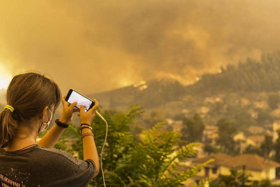 Misiunile pompierilor români continuă în insula Evia, pentru a treia zi.  Se luptă cu focul în ture de câte şase ore!  721202