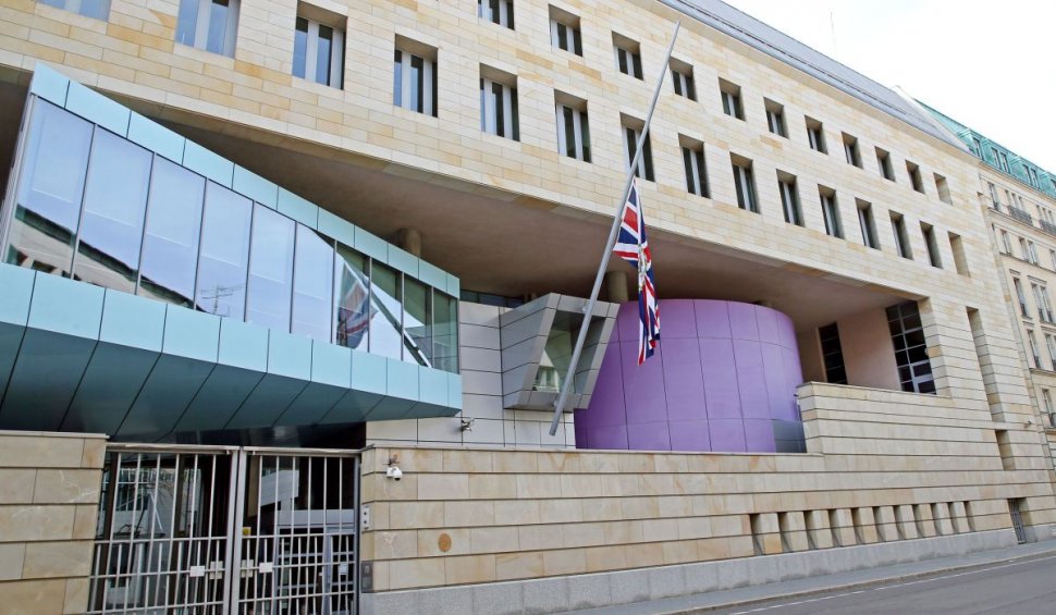 Un britanic de la ambasada din Berlin a Regatului Unit, arestat și acuzat că spionează pentru Rusia