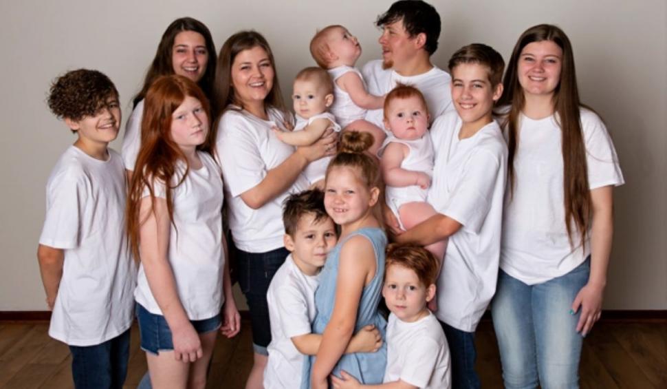 Mama a 11 copii, la doar 31 de ani, șochează: „Mai vreau vreau să fiu însărcinată de încă patru ori” 721408