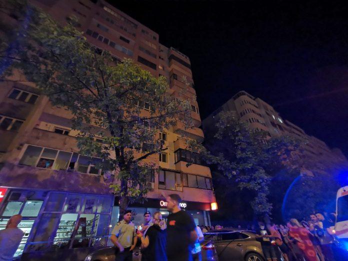 Tragedie la Ploieşti! Doi copii de doi ani au murit, după ce au căzut de la etajul 10 al unui bloc 721626