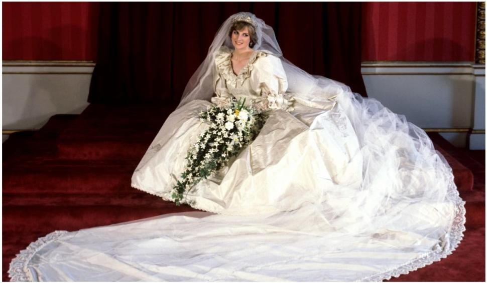 O felie din tortul de nuntă al prințesei Diana a fost scoasă la licitație. A fost vândută cu 2.800 de euro 721671