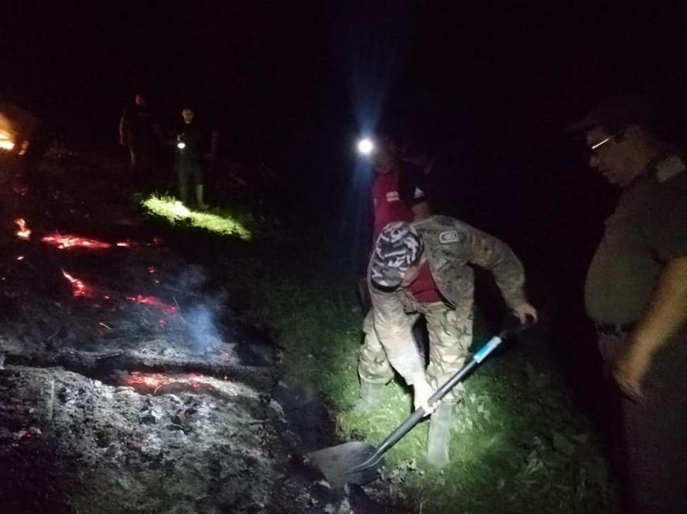 Un bătrân din județul Vâlcea a rămas pe drumuri, după ce casa i-a ars în totalitate 721997