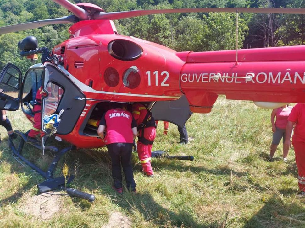 Un bătrân din județul Vâlcea a rămas pe drumuri, după ce casa i-a ars în totalitate 722003