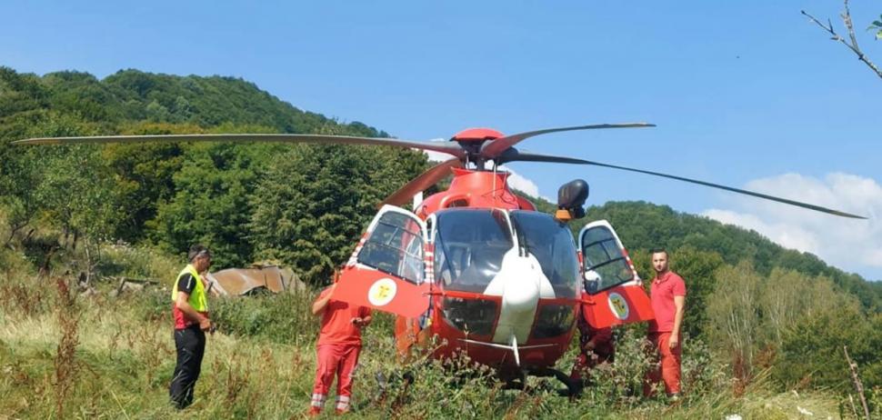 Un bătrân din județul Vâlcea a rămas pe drumuri, după ce casa i-a ars în totalitate 722004