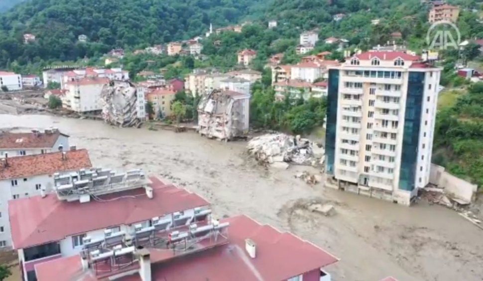 Cel puțin 27 de morți în Turcia, devastată de potopul de la mijlocul săptămânii. "Un dezastru care are loc la 100 de ani"
