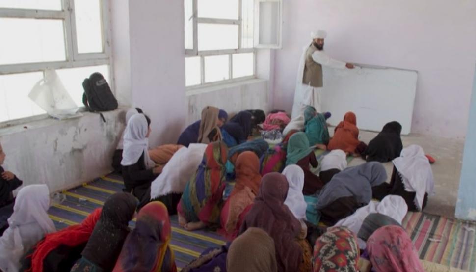 Reportaj CNN printre talibanii afgani: "Pentru femei, drepturi cât prevede Islamul, nici mai mult, nici mai puțin!" 722052