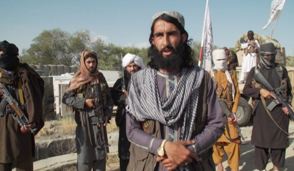 Talibanii au acum și post de radio: au capturat stația din Kandahar și au rebotezat-o "Voice of Sharia"