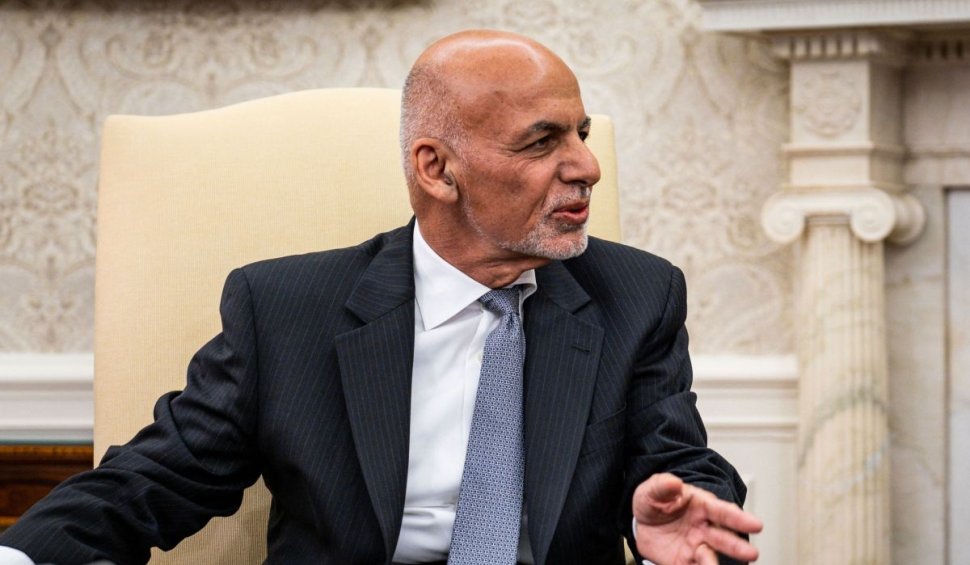 Președintele afgan Ashraf Ghani a fugit din țară. "O să-l judece Dumnezeu!" Talibanii au intrat în Kabul. Steagul SUA, dat jos de pe clădirea ambasadei