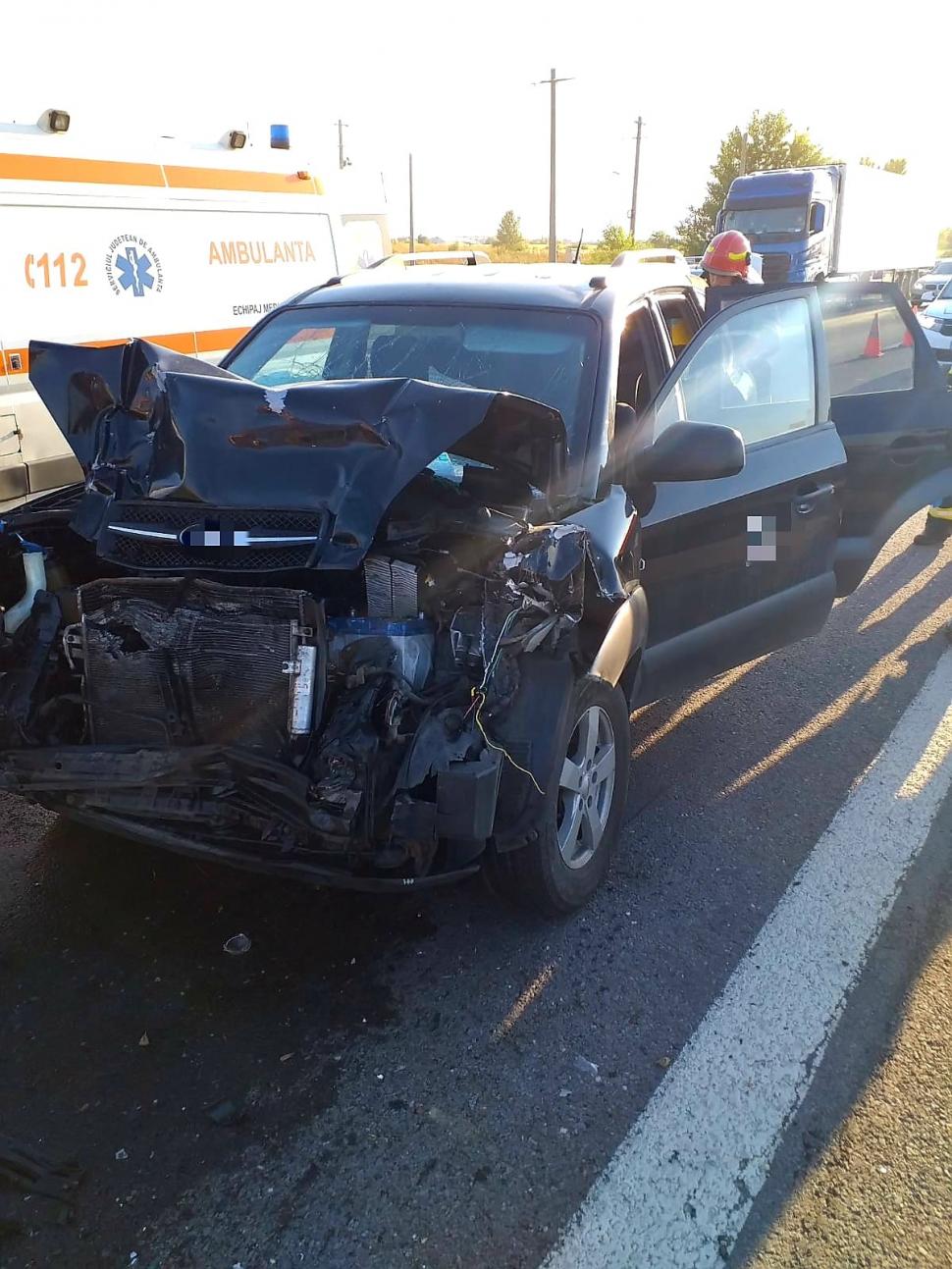 Carambol cu 6 autoturisme pe autostrada A1 București - Pitești. Două persoane au fost rănite 722268