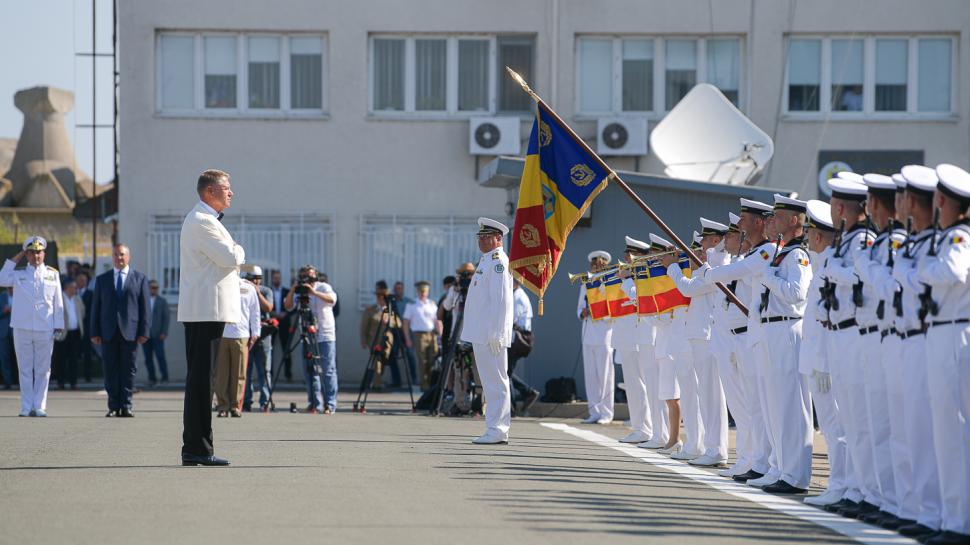 Klaus Iohannis și Florin Cîțu, la ceremonia de Ziua Marinei din portul militar Constanța 722206