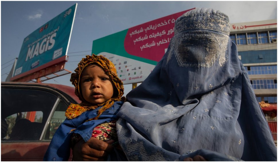 Purtătorul de cuvânt al talibanilor: Vălul va fi obligatoriu, dar nu şi burqa 