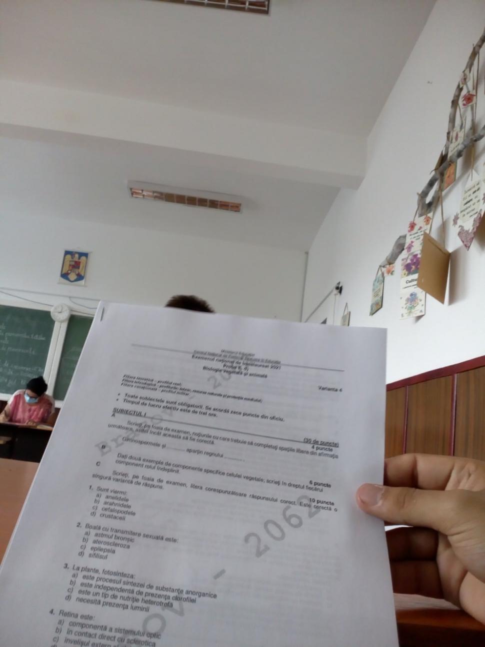Fraudă la proba de miercuri la Bacalaureat 2021. Ministrul Educaţiei: "Elevii vor fi eliminaţi din examen şi au interdicţia de a se mai prezenta un timp" 722662