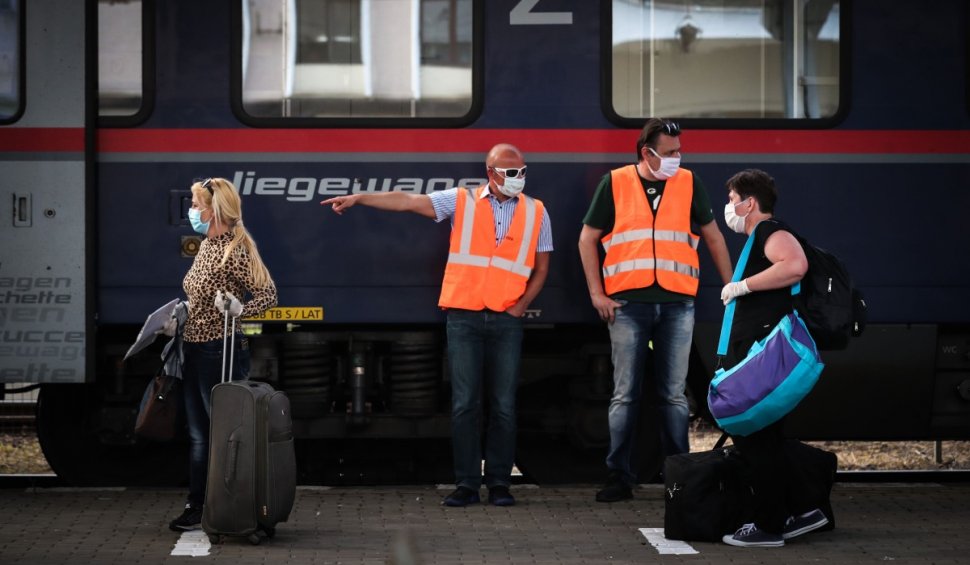 Două trenuri ale CFR Călători blocate și două curse anulate, după ce un marfar a deraiat între stațiile Mintia și Brănișca, din Hunedoara