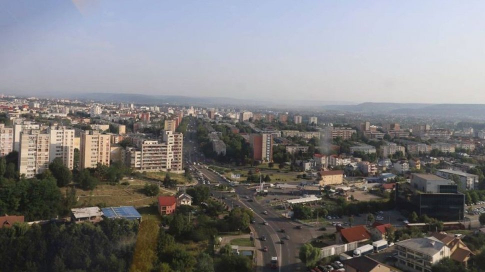 Un tânăr a fost snopit în bătaie pe o stradă din Pitești, după o șicanare în trafic