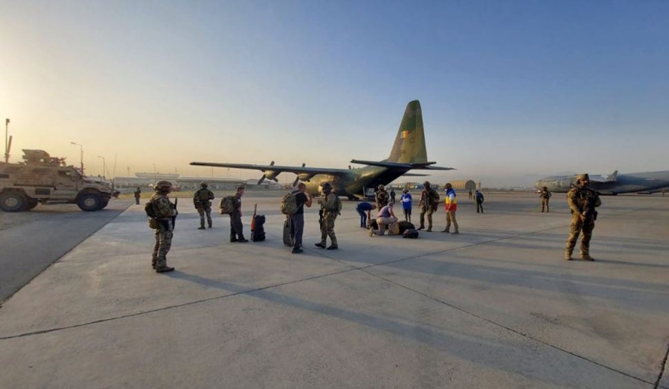Ultimii români din Kabul au ajuns pe aeroport și vor fi evacuați