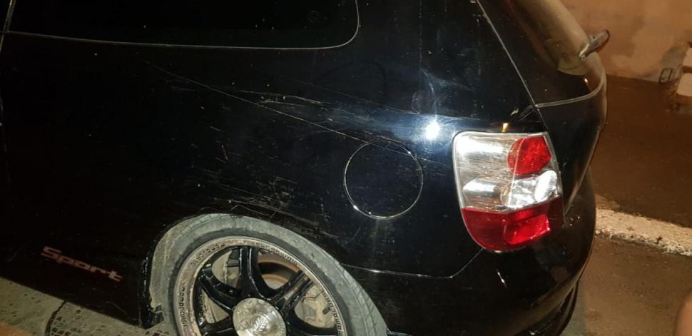 După ce a împlinit 71 de ani, un fost procuror s-a îmbătat şi a spulberat mai multe maşini parcate 723157