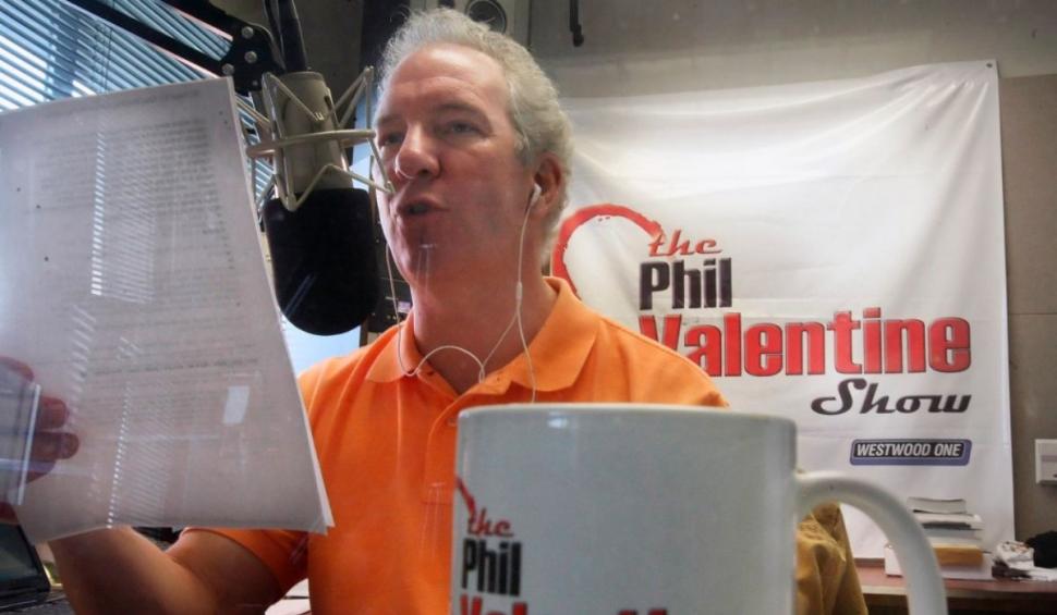 Un important prezentator de radio antivaccinist a murit din cauza Covid-19. „A regretat că nu s-a vaccinat” 723256