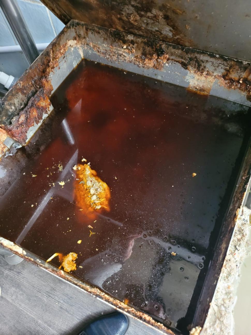 Alimente expirate de șapte ani la un hotel din Delta Dunării  723366