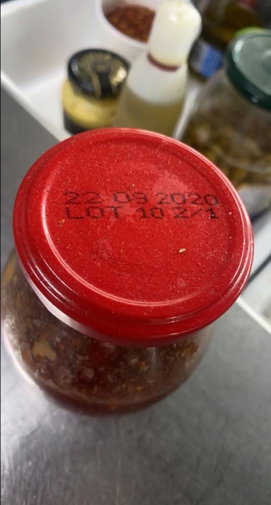 Alimente expirate de șapte ani la un hotel din Delta Dunării  723371