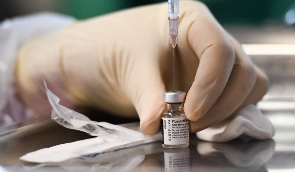 Avertisment global lansat de Interpol: Autoritățile din 40 de țări sunt păcălite să cumpere vaccinuri false