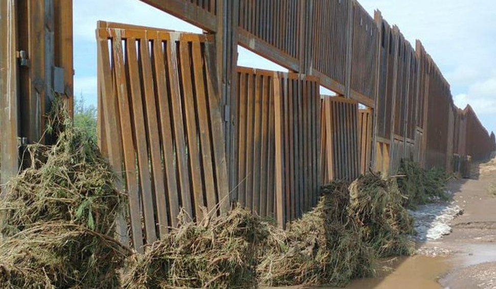 Zidul anti-migranți al lui Donald Trump de la frontiera cu Mexic, care a costat miliarde: a venit apa și l-a luat