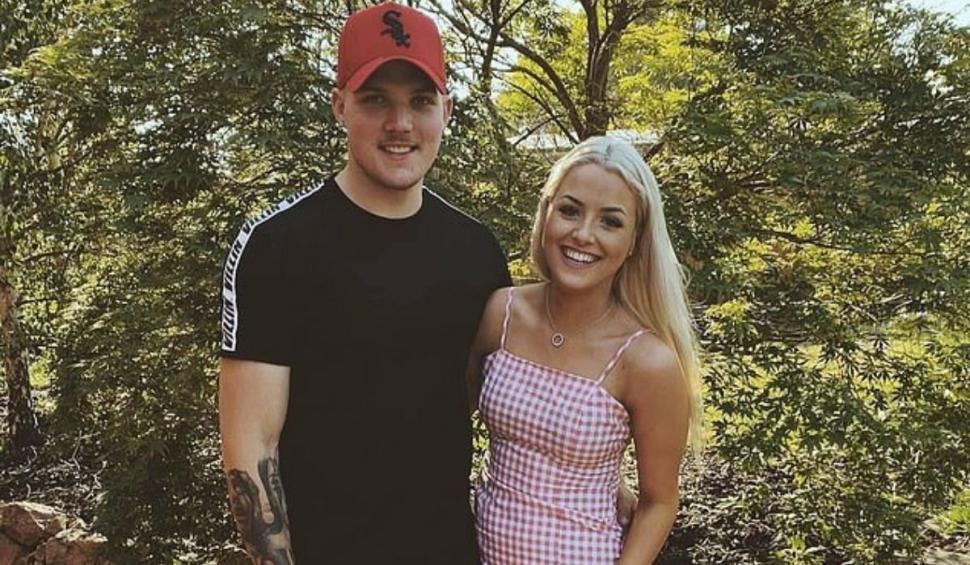 Un tânăr își dă propria mamă în judecată, după ce femeia s-a urcat beată la volan și l-a călcat cu mașina 723435