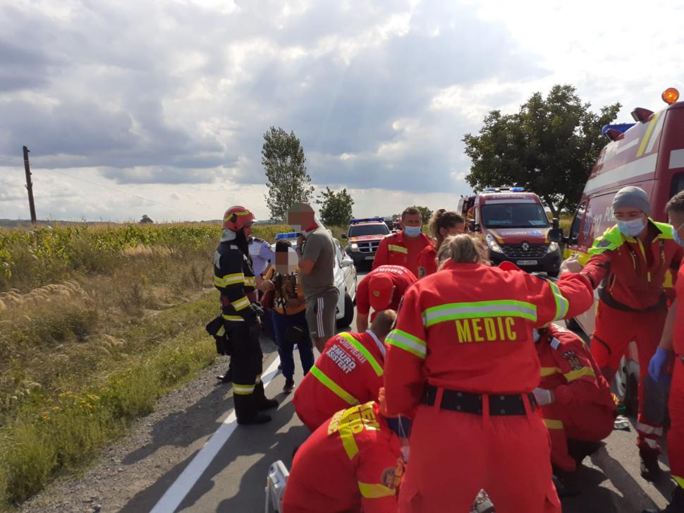 Accident cumplit la Mişca, Bihor. O persoană a murit şi alte 5 sunt rănite 723581