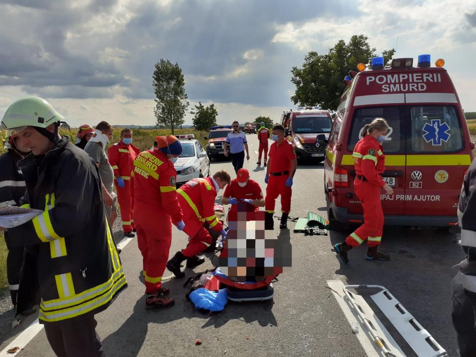 Accident cumplit la Mişca, Bihor. O persoană a murit şi alte 5 sunt rănite 723587