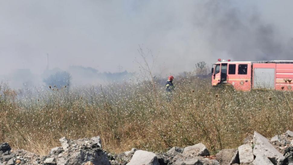 Incendiu de vegetaţie în Popeşti-Leordeni, aproape de Centura Capitalei 723526