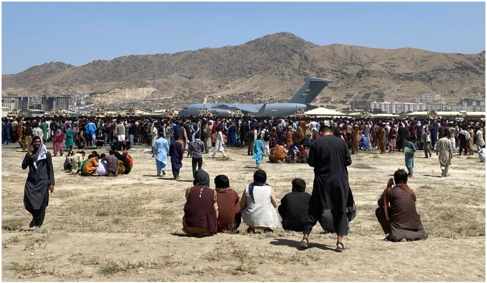 După bombardamentele din Kabul, nu or să poată fi evacuați toți americanii