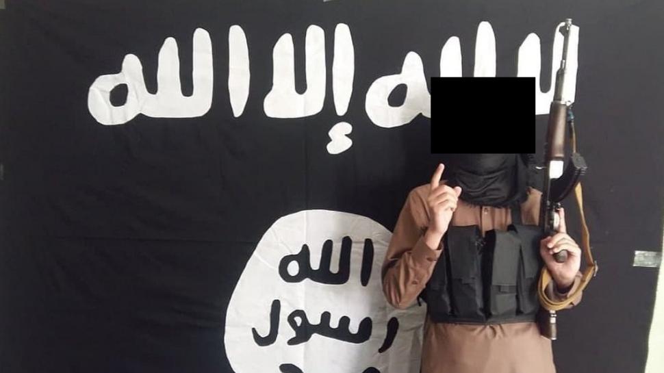 Bilanț tragic după atacurile sinucigașe de lângă aeroportul din Kabul: cel puțin 100 de morți. Gruparea ISIS-K a revendicat atacul și a postat o poză cu sinucigașul 723995