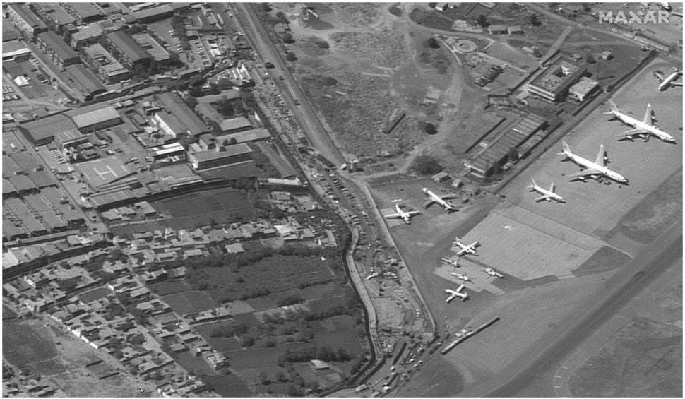 Bilanț tragic după atacurile sinucigașe de lângă aeroportul din Kabul: cel puțin 100 de morți. Gruparea ISIS-K a revendicat atacul și a postat o poză cu sinucigașul 724003