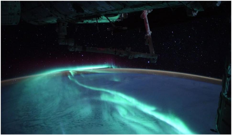 Un astronaut de pe Stația Spațială Internațională a publicat fotografii spectaculoase cu Aurora astrală 724057