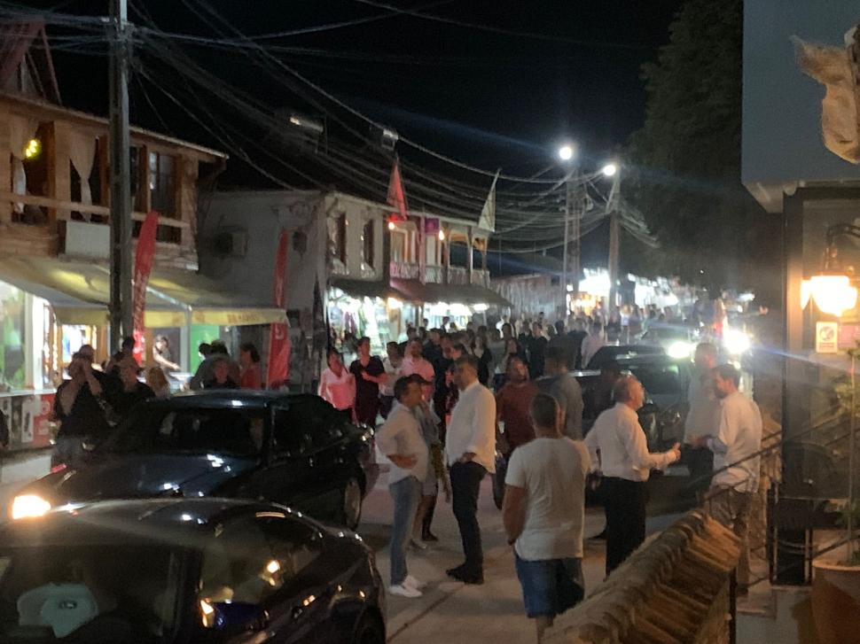 Ciolacu alături de primarul din Vama Veche, în stațiune: "Florin, noi suntem aici. Tu?!"  724242