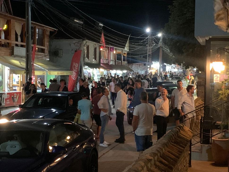 Ciolacu alături de primarul din Vama Veche, în stațiune: "Florin, noi suntem aici. Tu?!"  724243