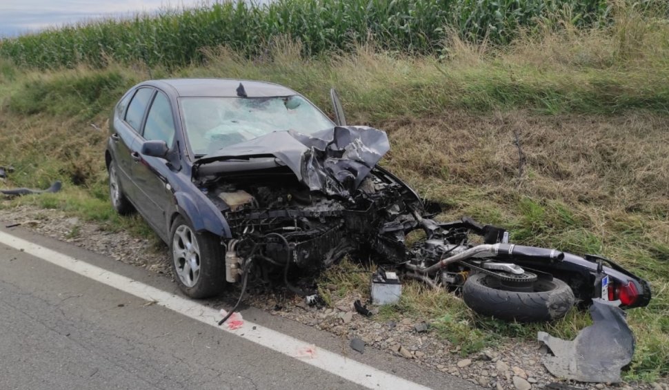 Tânăr motociclist, mort după ce s-a izbit de o mașină, în Costești, Iași