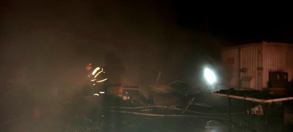 Incendiu lângă un hotel din Giurgiu. Mai multe persoane au fost evacuate 724508