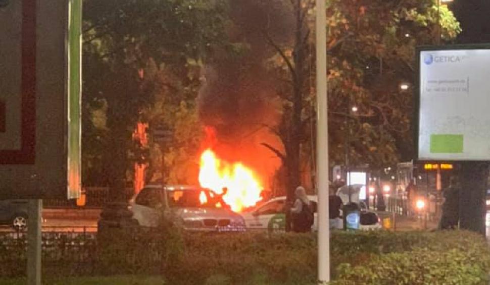 O maşină a luat foc pe Splaiul Independenţei din Capitală 724691