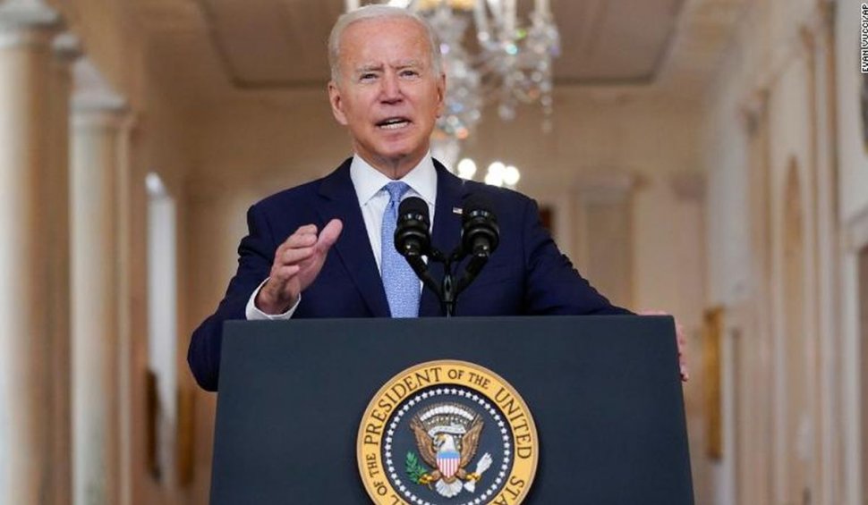 L-a ajutat pe Joe Biden după o aterizare forțată, dar SUA nu i-au dat viză să plece din Afganistan. Mesajul Casei Albe pentru interpretul afgan Mohammed