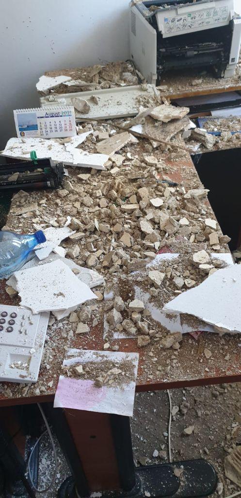 Tavanul Secției 3 de Poliție a Capitalei s-a prăbușit. ”Raportăm: ne cade tavanul în cap!”  724905