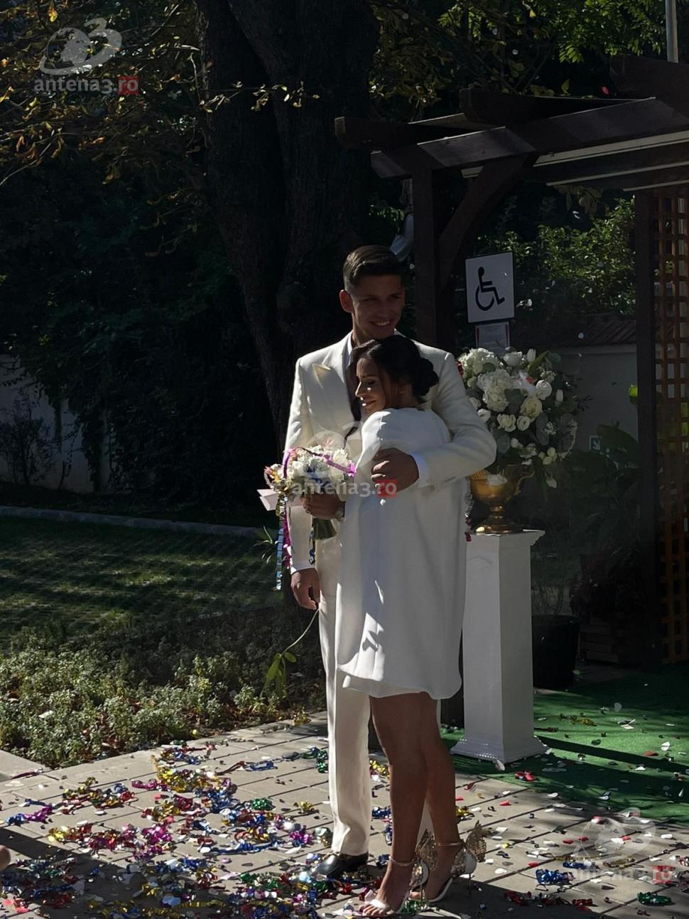 Mihnea Năstase, fiul lui Adrian Năstase, s-a căsătorit cu Corina Corolevschi. Imagini exclusive de la nuntă 725262