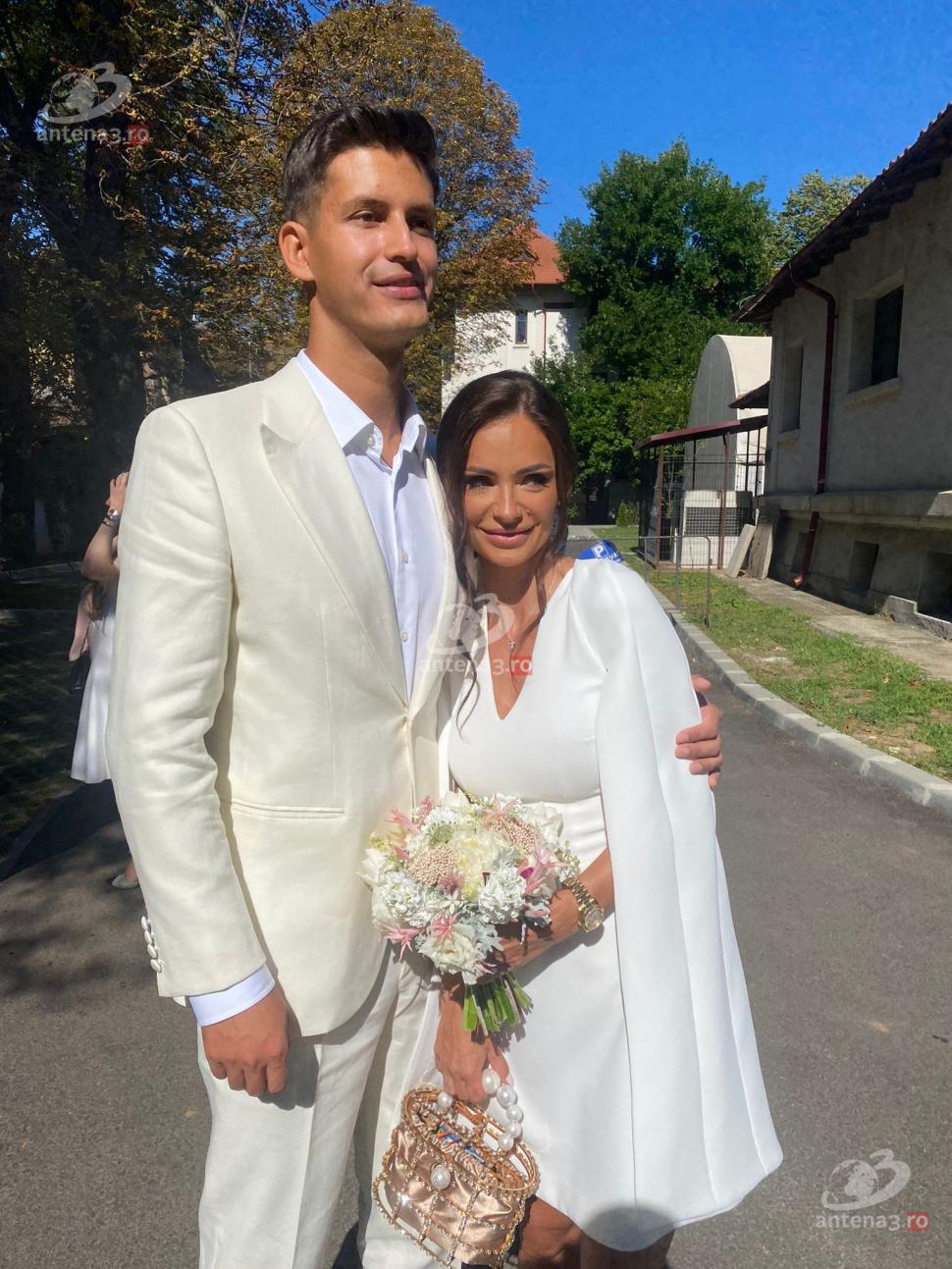 Mihnea Năstase, fiul lui Adrian Năstase, s-a căsătorit cu Corina Corolevschi. Imagini exclusive de la nuntă 725264