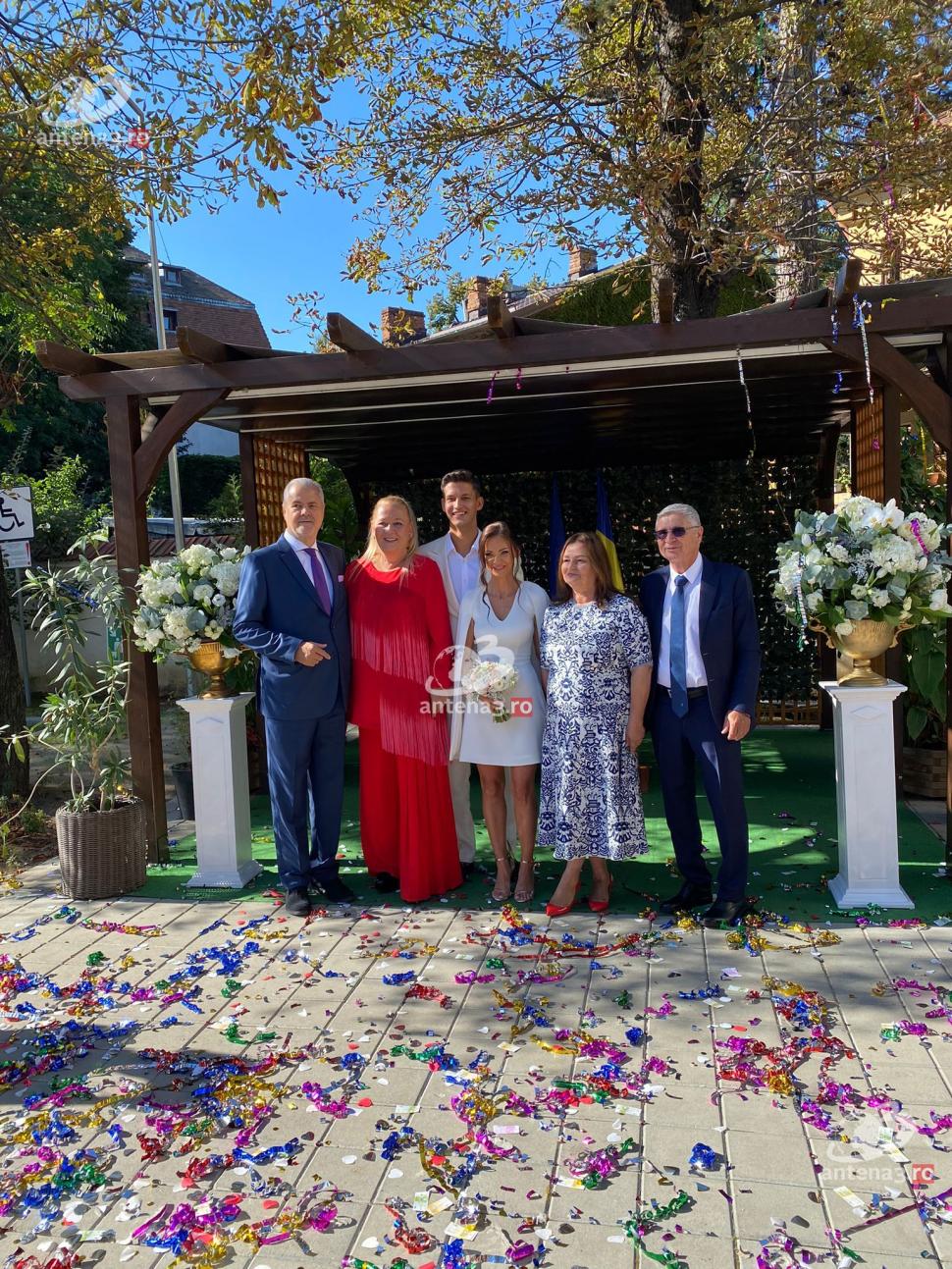 Mihnea Năstase, fiul lui Adrian Năstase, s-a căsătorit cu Corina Corolevschi. Imagini exclusive de la nuntă 725265