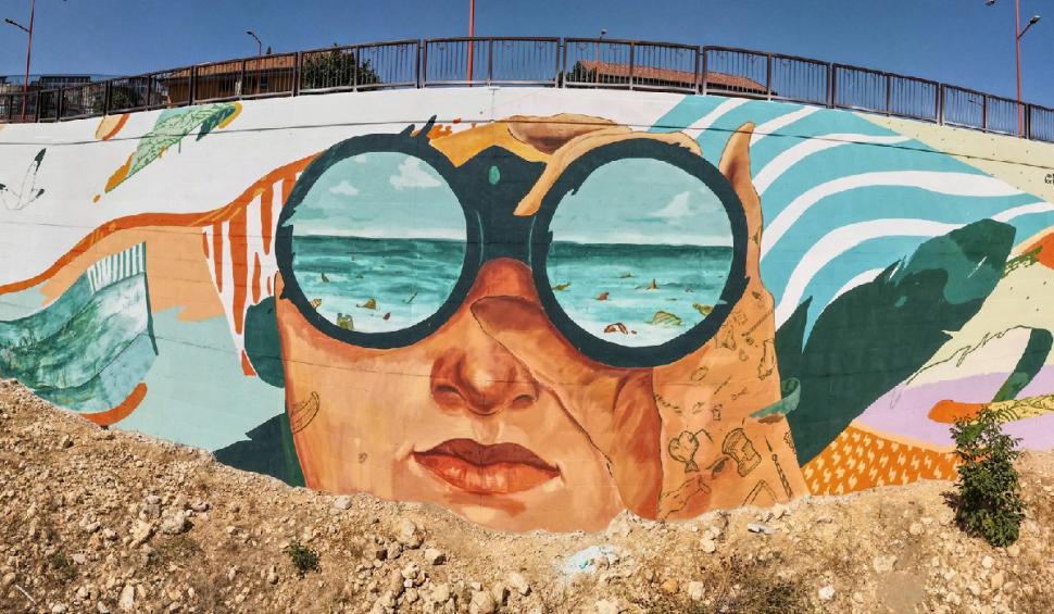 Pictură murală care purifică aerul inaugurată în premieră pe o plajă din Constanţa. Autorii vor să o înscrie în Cartea Recordurilor 725309